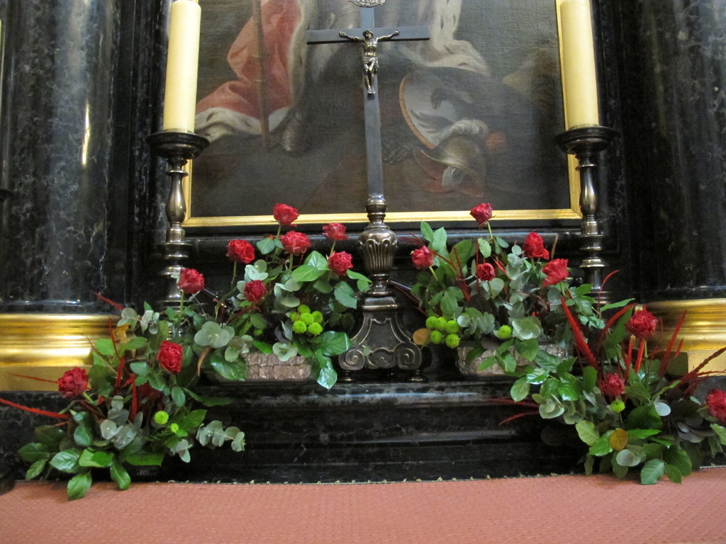Kwiaty na święto Podwyższenia Krzyża Świętego i wspomnienie Najświętszej Maryi Panny Bolesnej